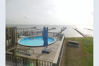 739 Marshall Johnson S, Port Lavaca, TX 77979 - Photo 5