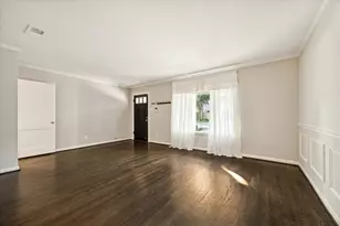 2619 Eastgrove Ln, Houston, TX 77027 - Photo 7