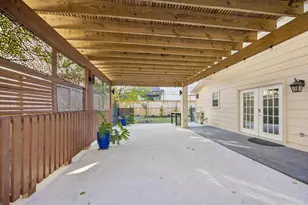 2619 Eastgrove Ln, Houston, TX 77027 - Photo 5