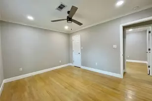 817 N Chenango St, Angleton, TX 77515 - Photo 13