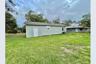 817 N Chenango Street, Angleton, TX 77515 - Photo 17