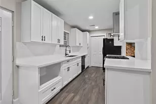 3319 Laurel Fork Dr, Kingwood, TX 77339 - Photo 5