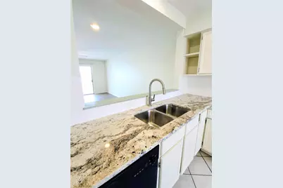 500 Tiki Drive #107, Tiki Island, TX 77554 - Photo 9