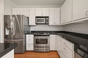 9829 Madeline Alyssa Ct, Houston, TX 77025 - Photo 11