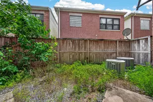 9829 Madeline Alyssa Ct, Houston, TX 77025 - Photo 39