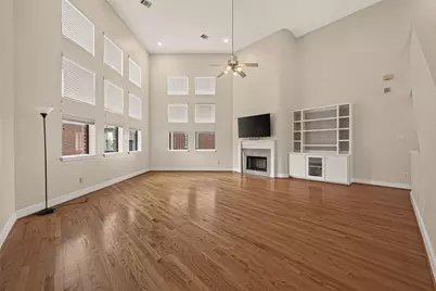 9829 Madeline Alyssa Court, Houston, TX 77025 - Photo 11