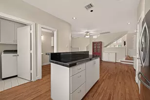 9829 Madeline Alyssa Ct, Houston, TX 77025 - Photo 17