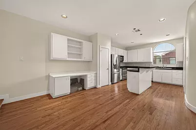 9829 Madeline Alyssa Court, Houston, TX 77025 - Photo 13