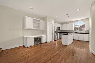 9829 Madeline Alyssa Ct, Houston, TX 77025 - Photo 13
