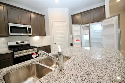 8411 Sweet Cherry Lane, Magnolia, TX 77354 - Photo 7