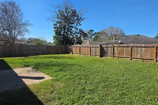 423 Capehill Dr, Houston, TX 77598 - Photo 15