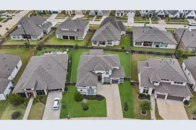 30330 Parkside Passage Drive, Fulshear, TX 77441 - Photo 29