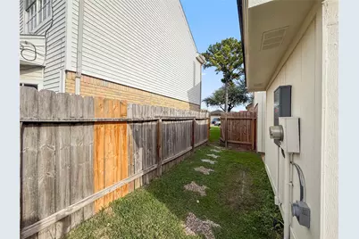 13635 Repa Lane, Houston, TX 77014 - Photo 17