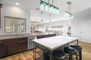 202 Debbie Ln, San Leon, TX 77539 - Photo 19