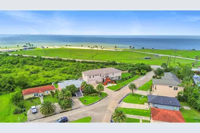 202 Debbie Lane, San Leon, TX 77539 - Photo 7