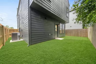 1275 Dewalt Street, Houston, TX 77088 - Photo 37