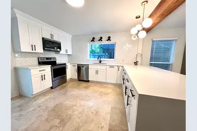 23 Dellforest Court, The Woodlands, TX 77381 - Photo 7