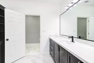 408 County Rd 3414, Cleveland, TX 77327 - Photo 13