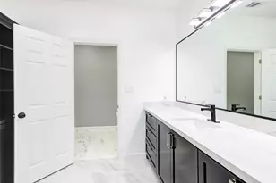 408 County Rd 3414, Cleveland, TX 77327 - Photo 13