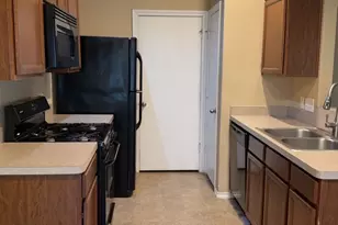 811 Lovebug Ln, Conroe, TX 77301 - Photo 5