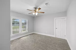 806 Plum St, Caldwell, TX 77836 - Photo 15