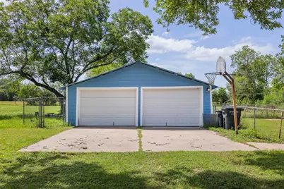 806 Plum Street, Caldwell, TX 77836 - Photo 3