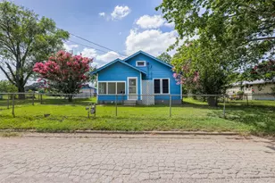806 Plum St, Caldwell, TX 77836 - Photo 5