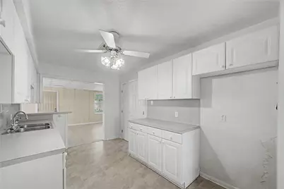 2016 Vince Street, Pasadena, TX 77502 - Photo 9
