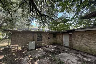 362 County Road 857, Buna, TX 77612 - Photo 11
