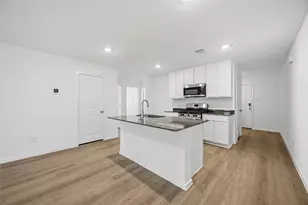 4820 Peanut Butter and Jelly Dr, Houston, TX 77048 - Photo 9