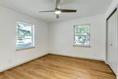 8331 Waterbury Drive, Houston, TX 77055 - Photo 19