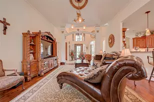 715 Somerset St, Conroe, TX 77302 - Photo 11