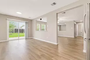 9506 Lasbury Dr, Houston, TX 77083 - Photo 7