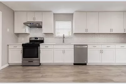 9506 Lasbury Drive, Houston, TX 77083 - Photo 9