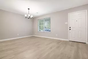 9506 Lasbury Dr, Houston, TX 77083 - Photo 3