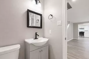 9506 Lasbury Dr, Houston, TX 77083 - Photo 11