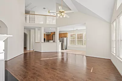 5819 Brook Bend Drive, Sugar Land, TX 77479 - Photo 15