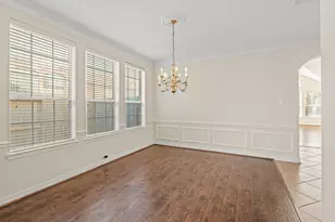 5819 Brook Bend Dr, Sugar Land, TX 77479 - Photo 9