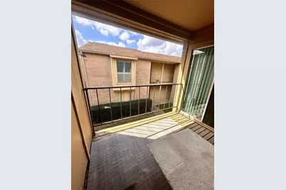 700 Thicket Lane #910, Houston, TX 77079 - Photo 9