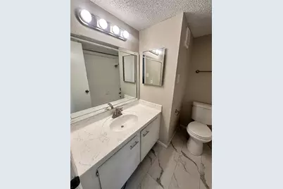 700 Thicket Lane #910, Houston, TX 77079 - Photo 5