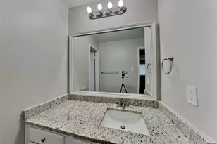 1247 Kings Creek Trail, Missouri City, TX 77459 - Photo 15