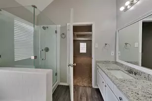 1247 Kings Creek Trail, Missouri City, TX 77459 - Photo 9