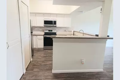 128 April Point Drive S, Conroe, TX 77356 - Photo 11