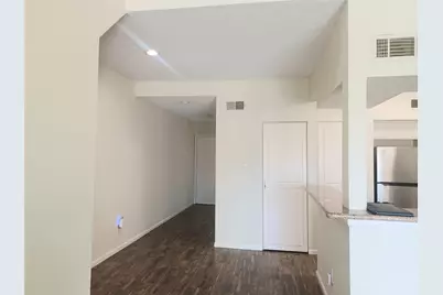 128 April Point Drive S, Conroe, TX 77356 - Photo 5