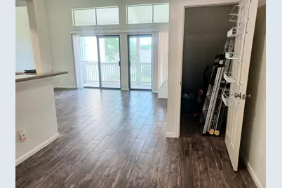 128 April Point Drive S, Conroe, TX 77356 - Photo 3
