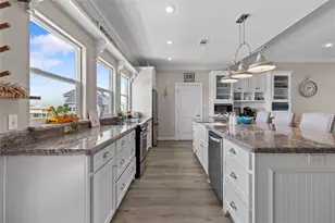 3026 Copacabana Dr, Crystal Beach, TX 77650 - Photo 7