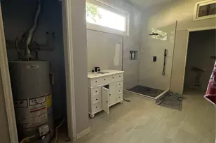 1045 8th St, Hempstead, TX 77445 - Photo 15