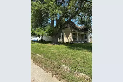 1045 8th Street, Hempstead, TX 77445 - Photo 3