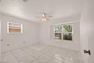 11006 Concho St, Houston, TX 77072 - Photo 23