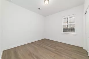 919 Golden Willow Ln, Conroe, TX 77304 - Photo 17